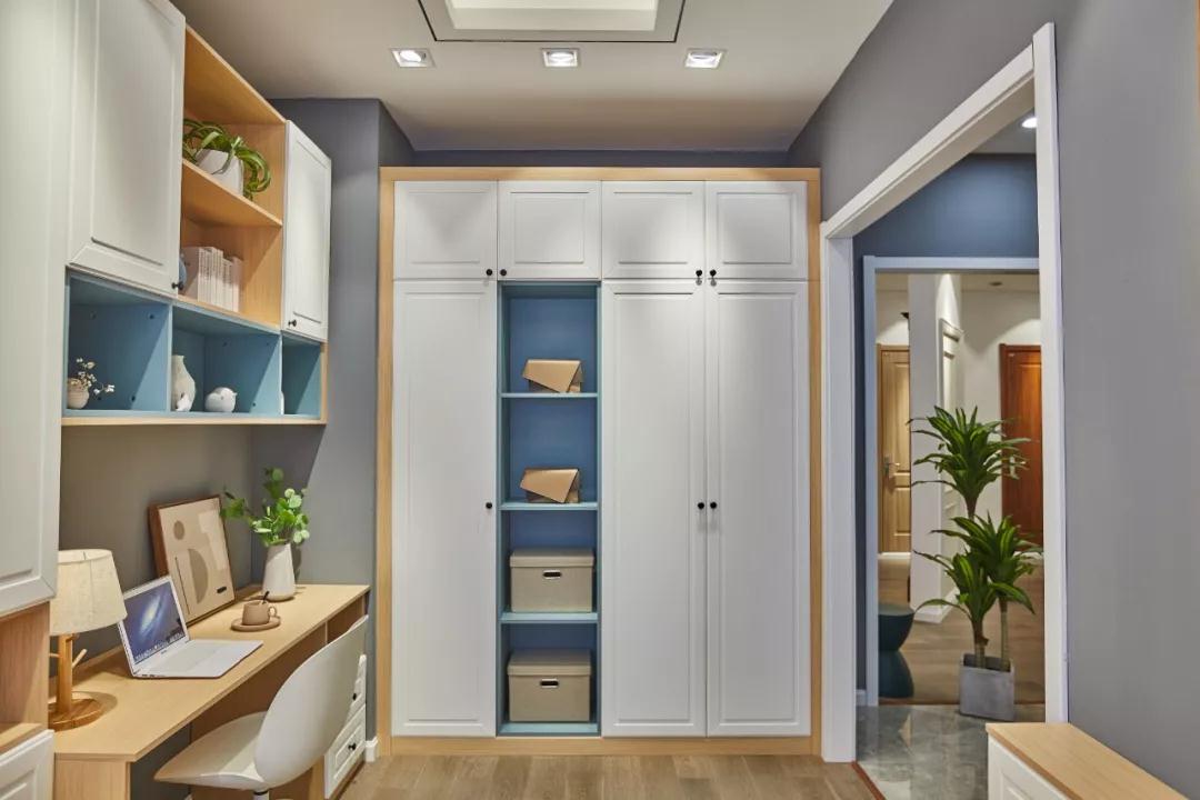 壹号娱乐现代简约衣柜实拍