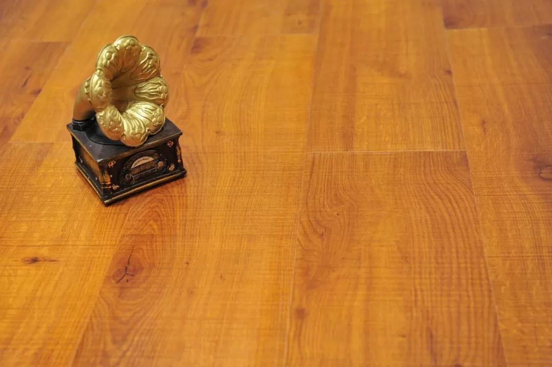 壹号娱乐强化地板伊丽莎白系列-5802