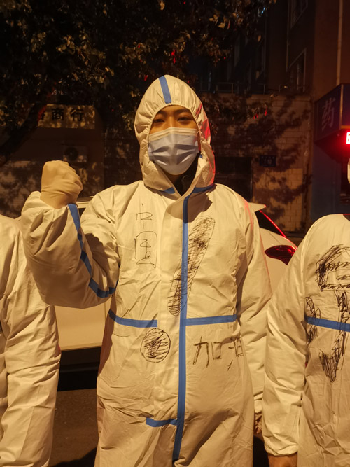 壹号娱乐员工风范