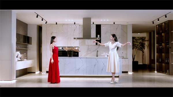 由于爱，，以是爱——这部家居片子的背后是美不堪收